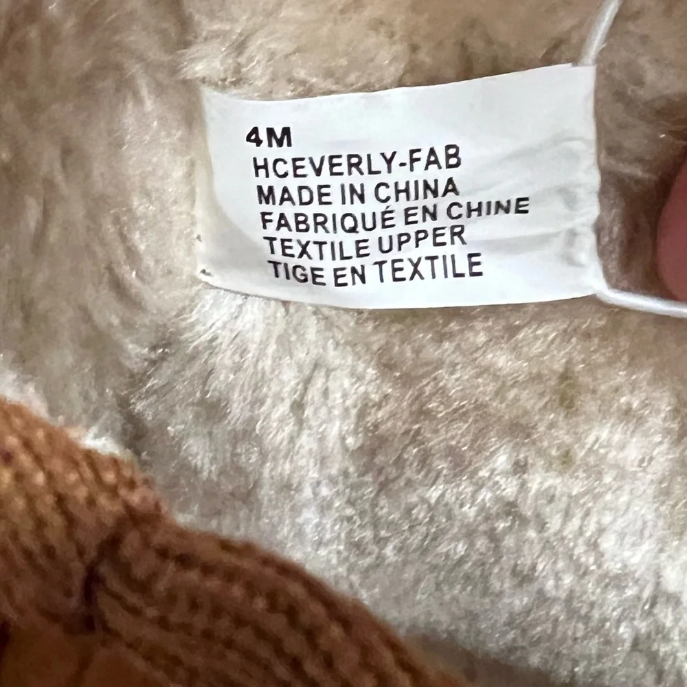Brand New Harper Canyon Camel Faux Suede Girls Boots Size 4